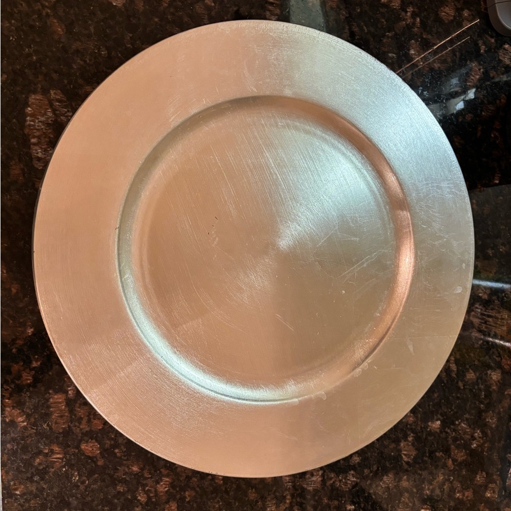 4 Elegant Charger Plates